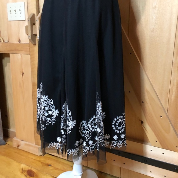 eliza j | black and white tulle embroidered dress - Picture 6 of 7